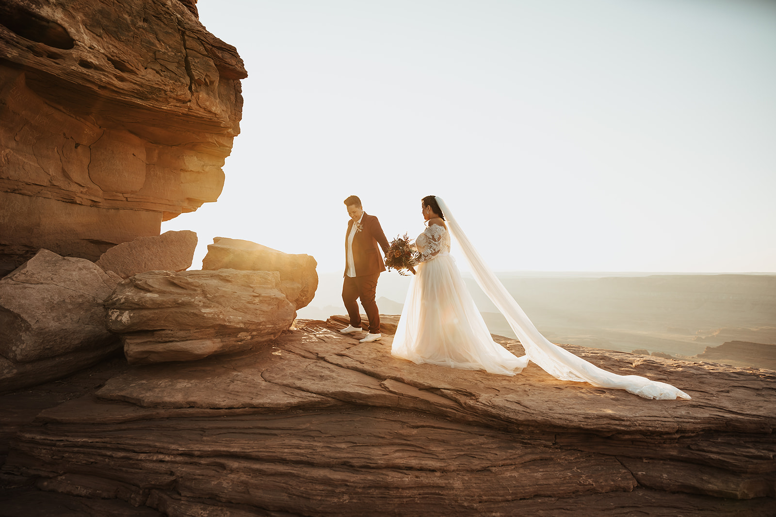 couple eloping in Moab Utah