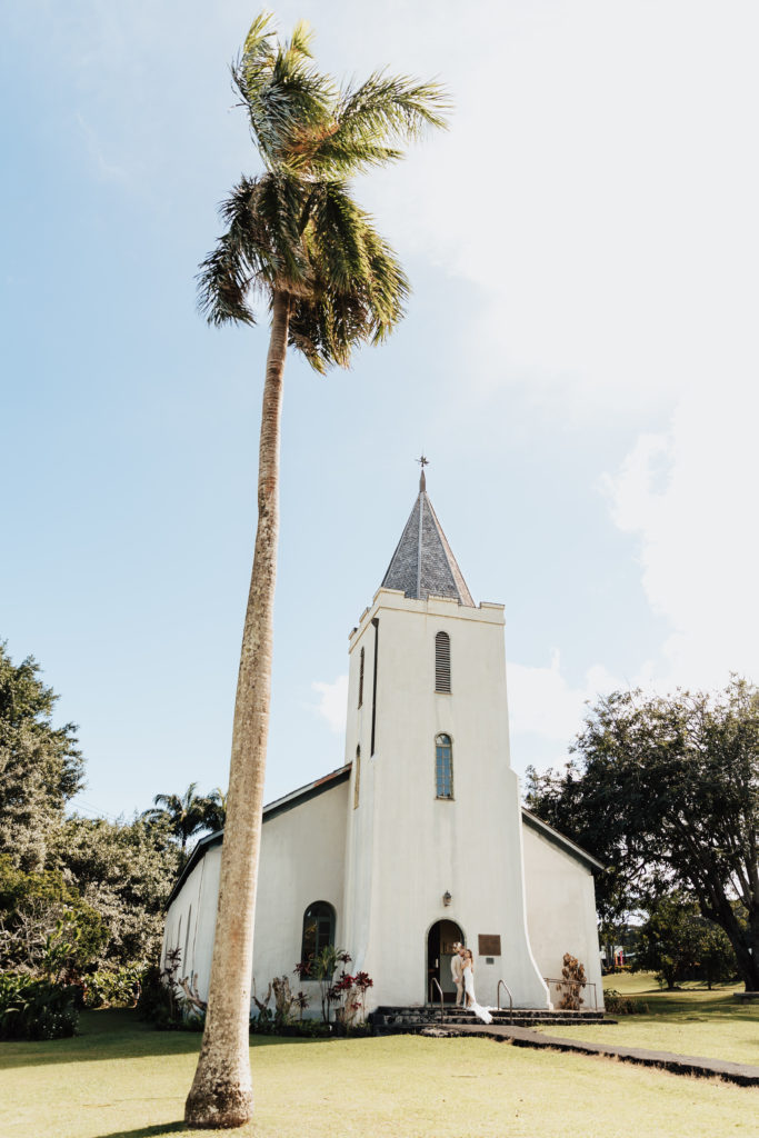white church in maui wedding